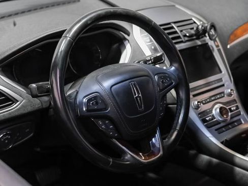 Used 2017 Lincoln MKZ Reserve image 18