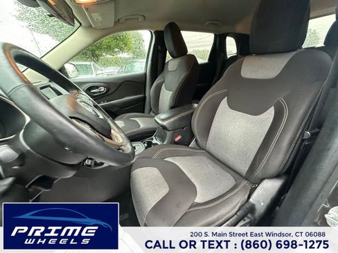 Used 2014 Jeep Cherokee Latitude w/ Cold Weather Group image 14