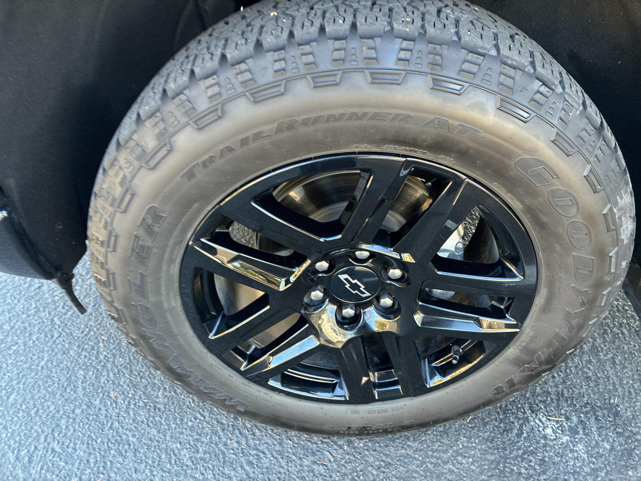 Used 2024 Chevrolet Silverado 1500 High Country w/ Midnight Edition AWD/4WD image 14