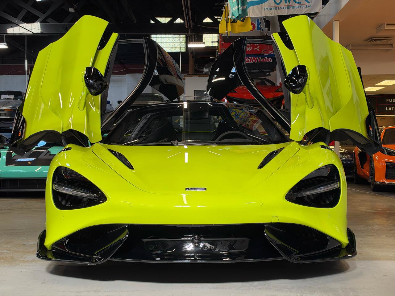 Used 2021 McLaren 765LT RWD image 4