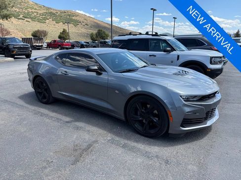 Used 2020 Chevrolet Camaro SS RWD image 4