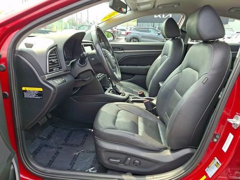 Used 2017 Hyundai Elantra Limited FWD image 13