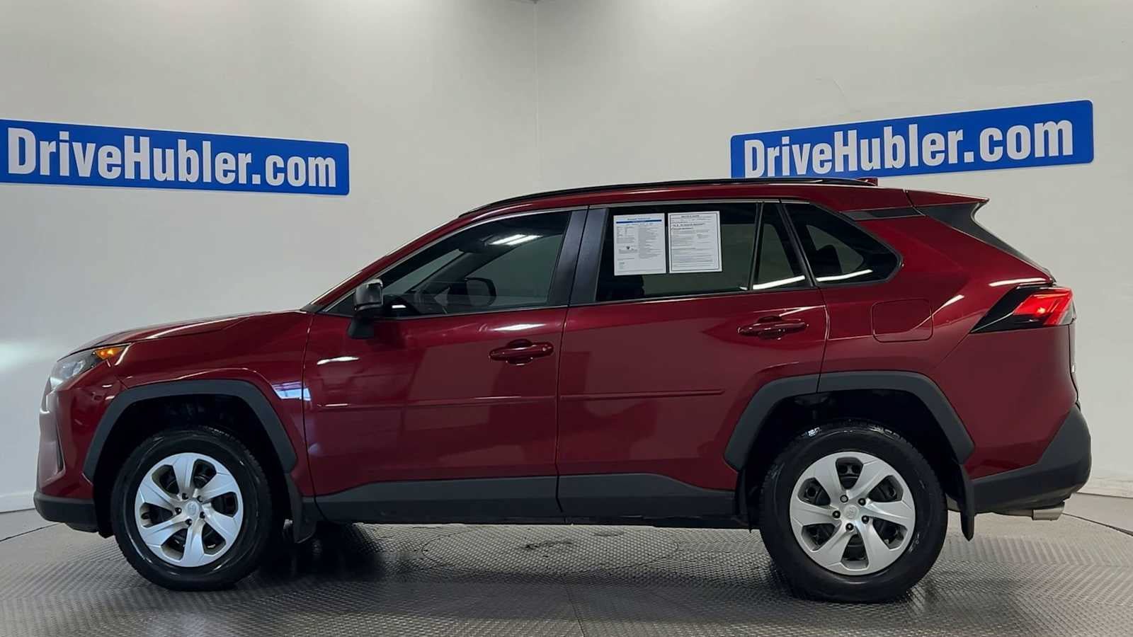 Used 2021 Toyota RAV4 LE AWD/4WD image 5