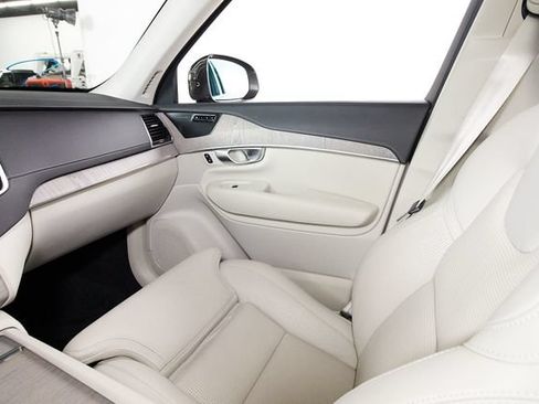 Used 2024 Volvo XC90 T8 Ultimate w/ Protection Package Premier AWD/4WD image 8