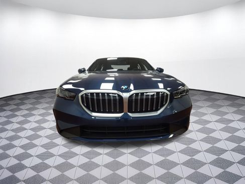Used 2026 BMW 530i xDrive AWD/4WD image 5