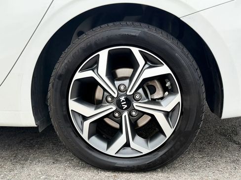 Used 2019 Kia Forte LXS FWD image 41