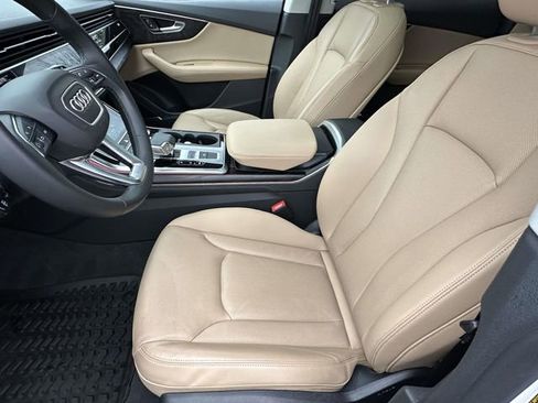 Used 2023 Audi Q8 Premium Plus image 22