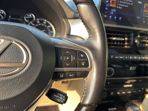 Used 2022 Lexus GX 460 Premium w/ Premium Package image 19