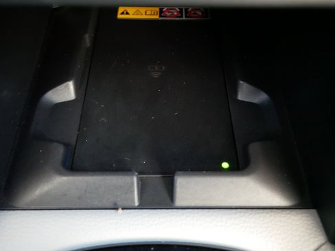 Used 2024 Toyota Corolla Cross LE w/ Moonroof Package image 31