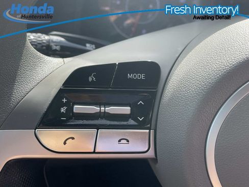 Used 2023 Hyundai Elantra SEL w/ Cargo Package FWD image 27