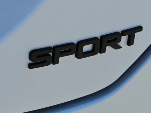 Used 2025 Honda Pilot Sport image 31
