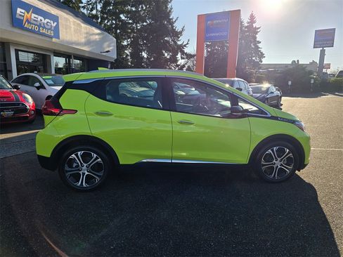 Used 2019 Chevrolet Bolt Premier w/ Infotainment Package image 2