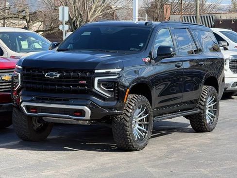 Used 2025 Chevrolet Tahoe Z71 w/ Comfort Package image 3