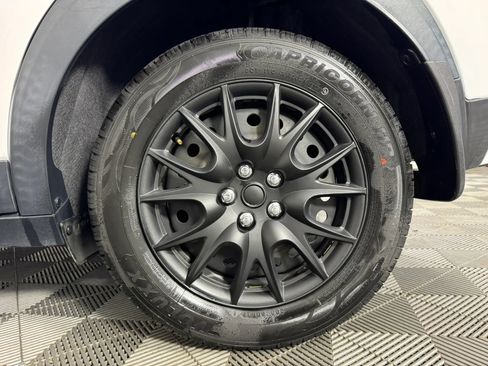 Used 2021 Nissan Kicks S FWD image 41