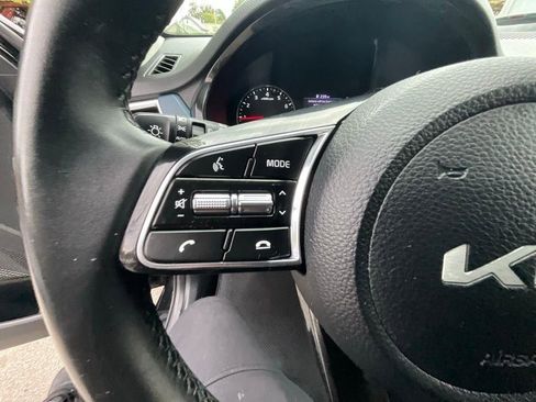 Used 2023 Kia Seltos S w/ Navigation Package image 14