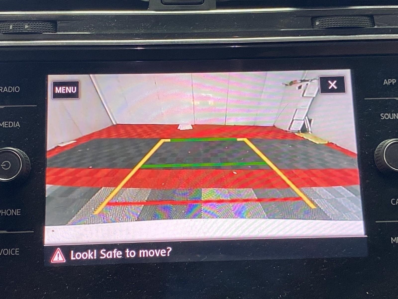 Used 2019 Volkswagen Tiguan SE w/ Panoramic Sunroof Package AWD/4WD image 23