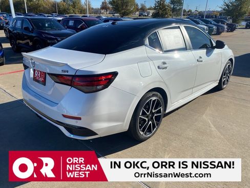 New 2025 Nissan Sentra SR image 5