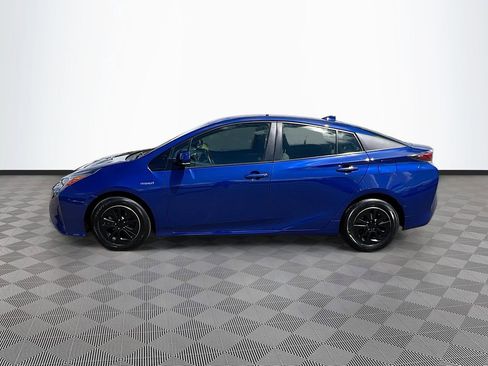 Used 2018 Toyota Prius Two w/ Prius Two Safety Plus Package FWD image 4