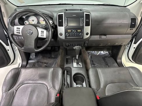 Used 2017 Nissan Frontier PRO-4X w/ Pro-4x Luxury Package AWD/4WD image 3
