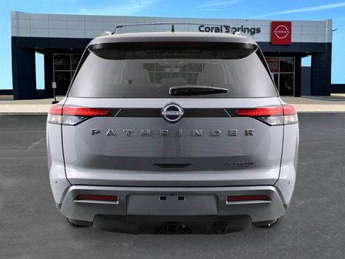 New 2026 Nissan Pathfinder Platinum FWD image 4