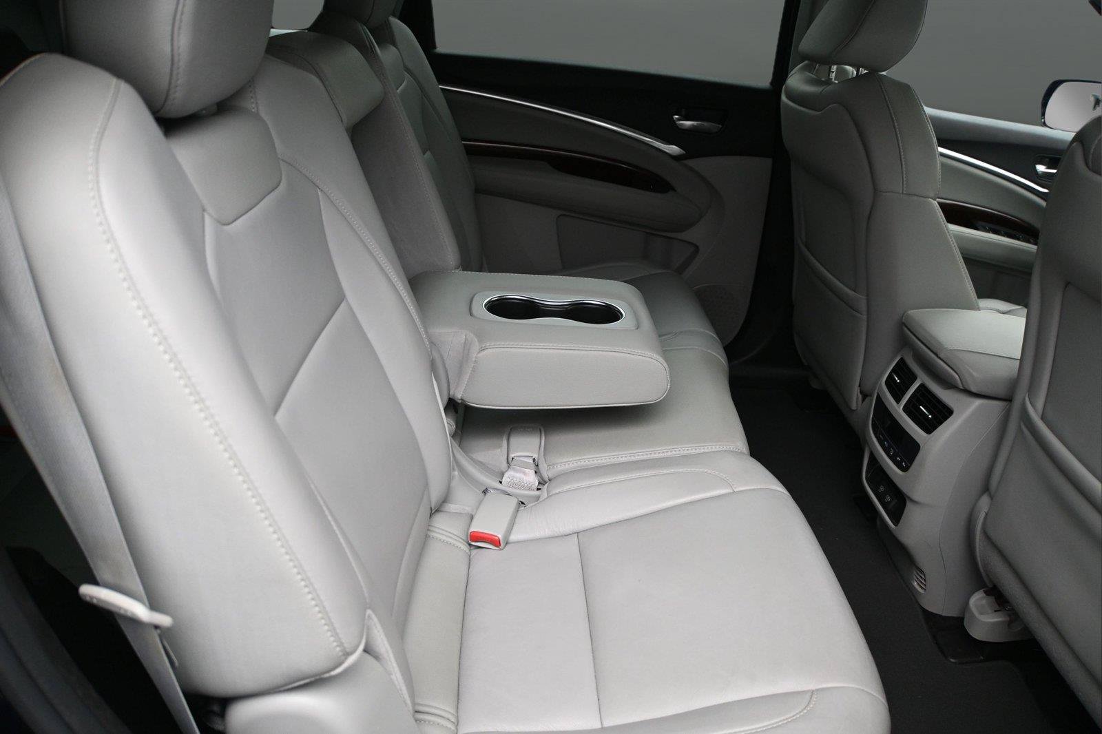 Used 2017 Acura MDX w/ Technology Package AWD/4WD image 18