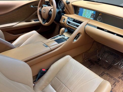 Used 2018 Lexus LC 500 Coupe w/ Touring Package RWD image 33