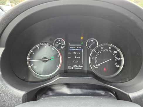Used 2022 Lexus GX 460 Luxury w/ Off Road Package AWD/4WD image 13