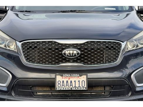 Used 2018 Kia Sorento LX image 44