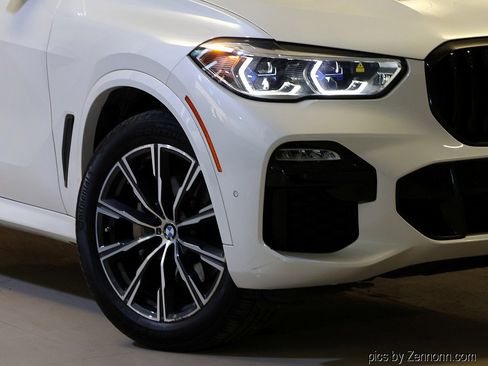 Used 2021 BMW X5 xDrive40i w/ M Sport Package AWD/4WD image 3