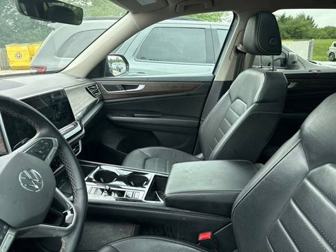 Used 2024 Volkswagen Atlas SEL AWD/4WD image 9