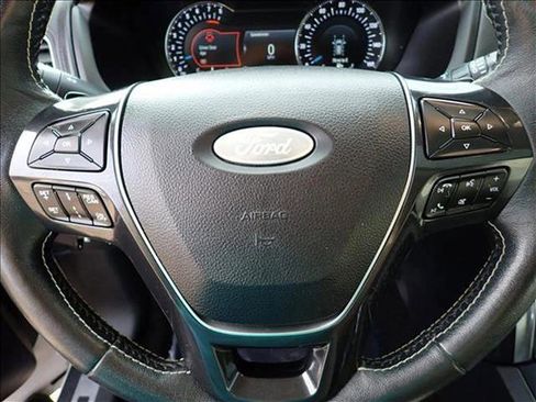 Used 2019 Ford Explorer Platinum image 19