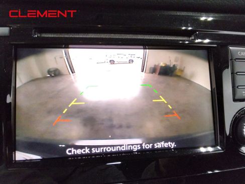 Used 2019 Nissan Rogue Sport S image 24