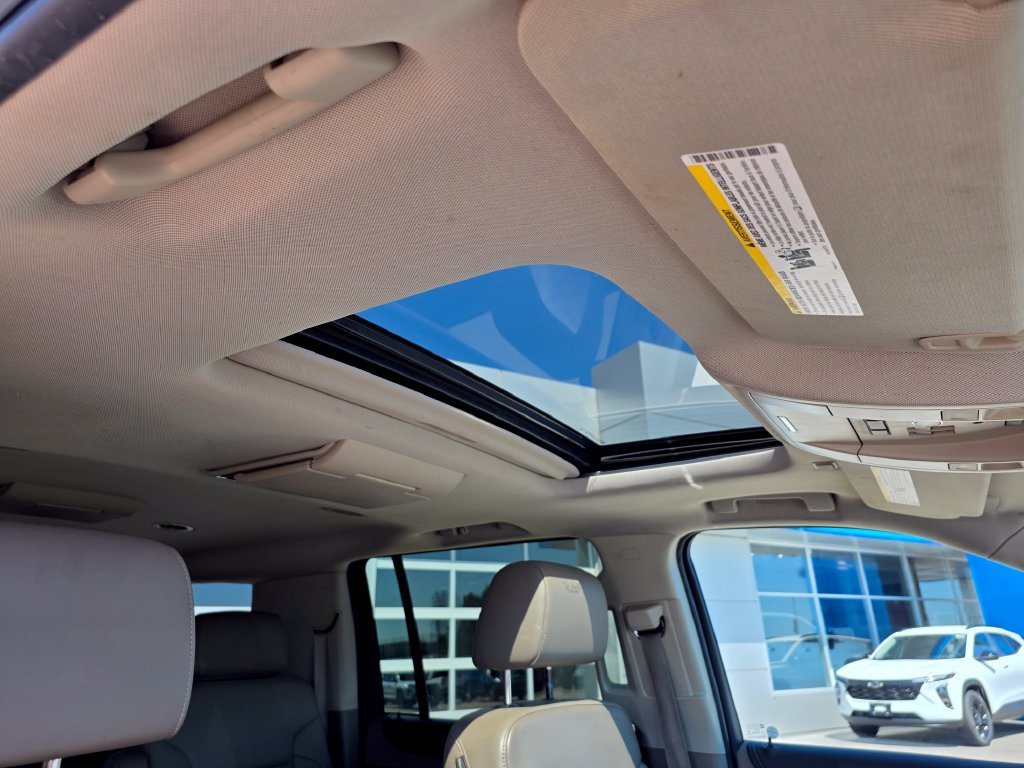 Used 2015 Chevrolet Suburban LTZ AWD/4WD image 17