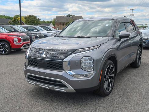 Used 2022 Mitsubishi Outlander SE AWD/4WD image 5