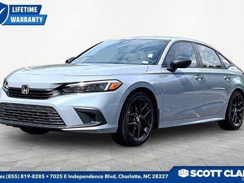 Used 2024 Honda Civic Sport image 3