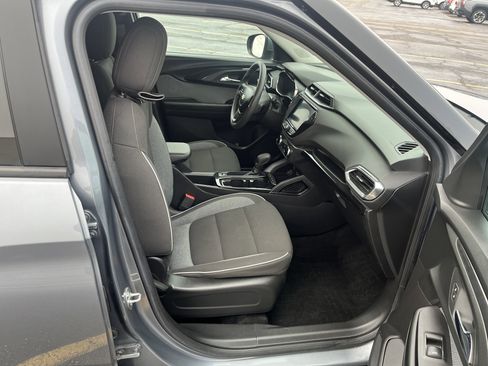 Used 2022 Chevrolet TrailBlazer LT w/ Convenience Package image 15