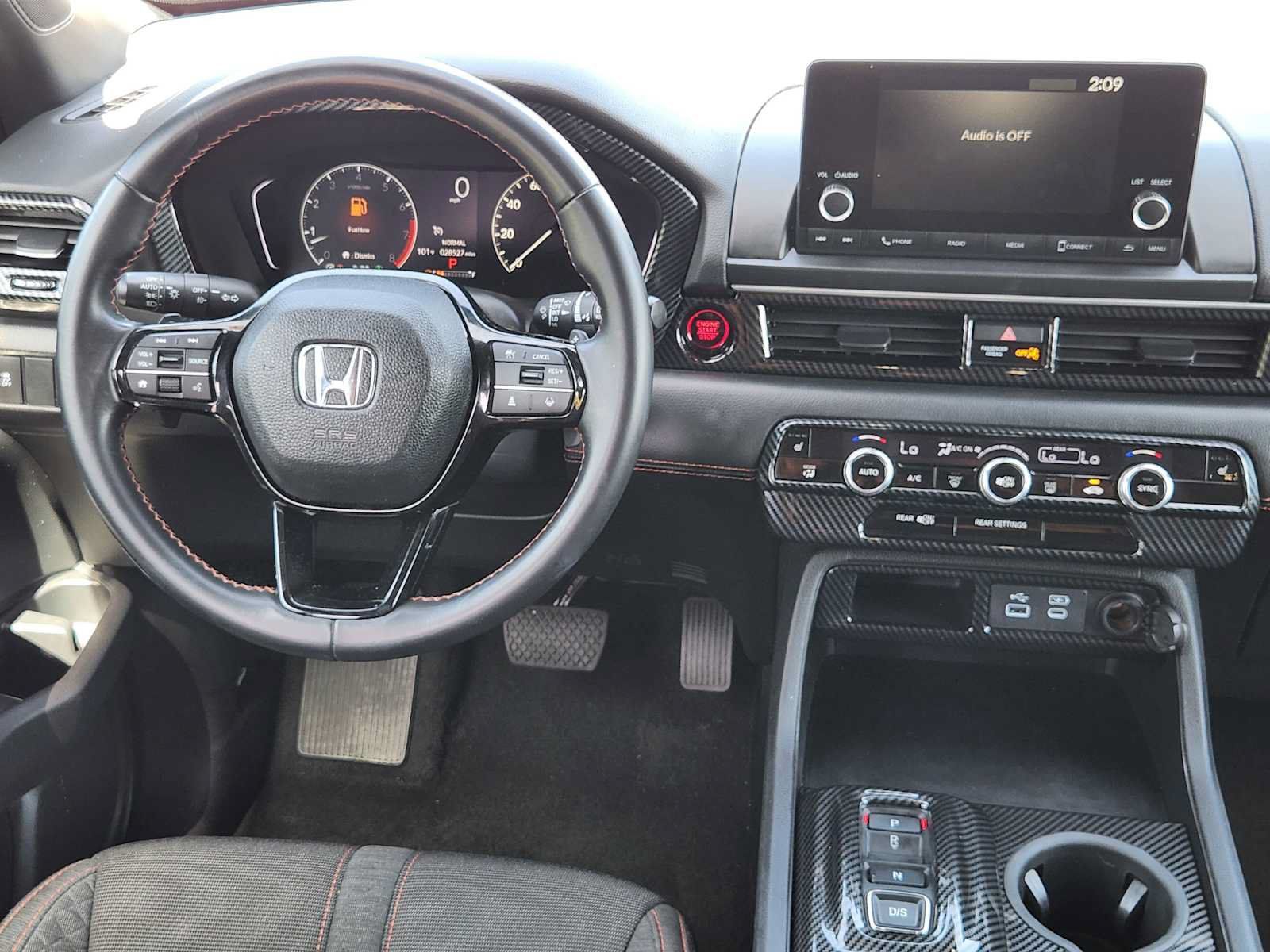 Used 2025 Honda Pilot Sport image 25