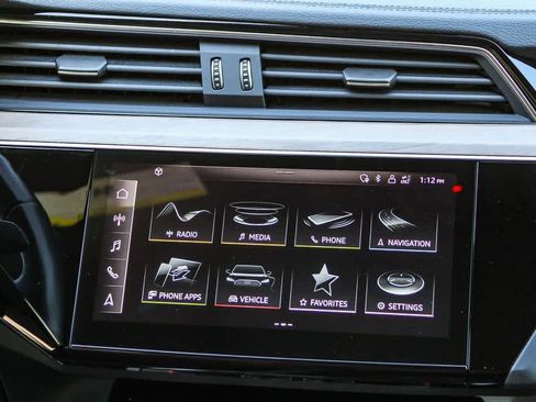 Used 2024 Audi Q8 e-tron Premium Plus w/ Premium Plus Package image 13