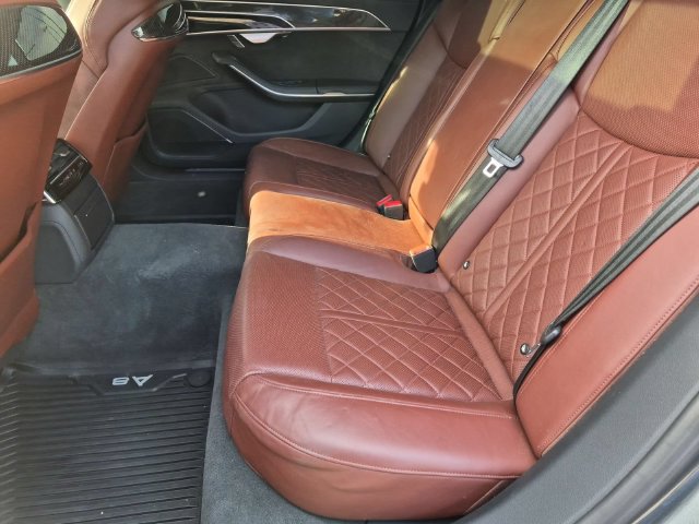 Used 2021 Audi S8 L w/ S8 Executive Package AWD/4WD image 27