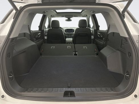 Used 2022 GMC Terrain SLT w/ Tech Package AWD/4WD image 21