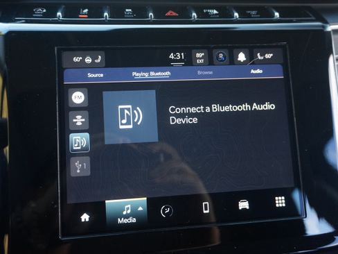 Used 2023 Jeep Grand Cherokee Laredo w/ Luxury Tech Group I image 30