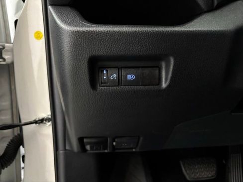 Used 2021 Toyota RAV4 XLE image 23