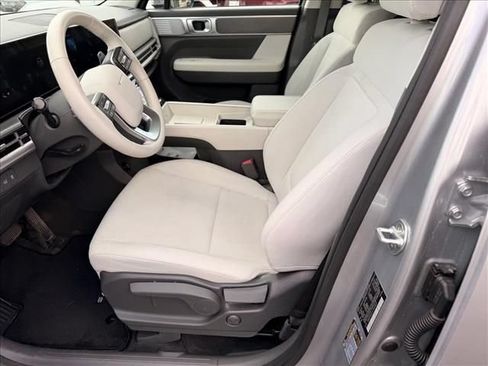 Certified 2026 Hyundai Santa Fe SE AWD/4WD image 9