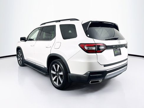 Used 2024 Honda Pilot Touring image 5