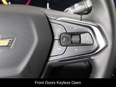 Used 2025 Chevrolet Trax LT w/ LT Convenience Package image 10