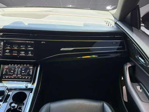 Used 2019 Audi Q8 Prestige w/ Towing Package AWD/4WD image 28