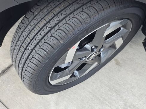 New 2026 Hyundai Venue SEL FWD image 31