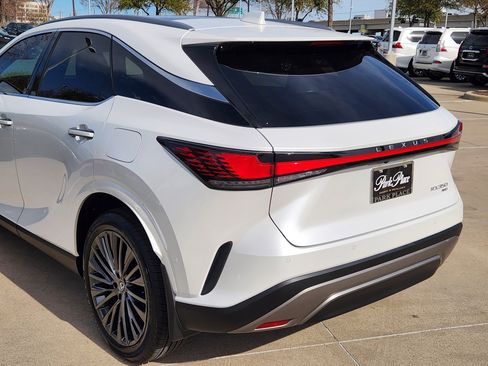 Used 2025 Lexus RX 350 AWD image 11