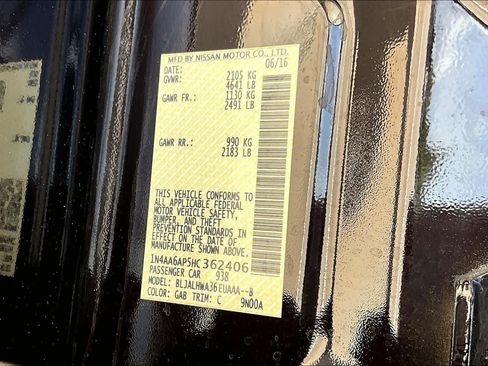 Used 2017 Nissan Maxima Platinum w/ Interior Lighting Package FWD image 36