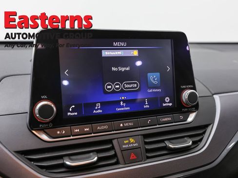 Used 2023 Nissan Altima 2.5 SR FWD image 19